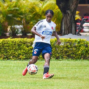 La Selección Colombia Femenina tuvo su última práctiva previo al amistoso de este 28 de noviembre ante Uruguay, que se disputará en el estadio del Deportivo Cali. 