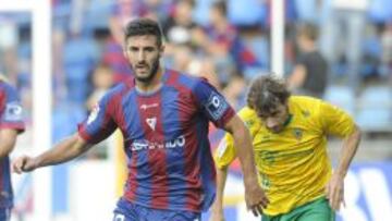 Raúl Navas seguirá en el Eibar.