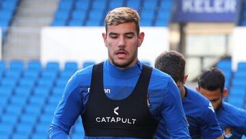 Theo entrena con la Real Sociedad. 