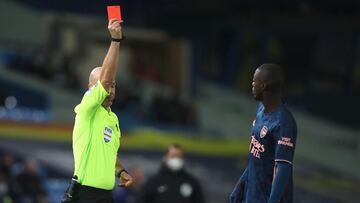 22 November 2020, England, Leeds: Arsenal's Nicolas Pepe (R) is shown a red card by match referee Anthony Taylor during the English Premier League soccer match between Leeds United and Arsenal at Elland Road Stadium. Photo: Molly Darlington/PA Wire/d