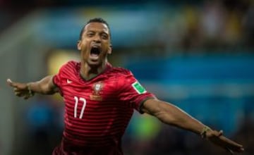 Nani en el pasado mundial con la indumentaria de local