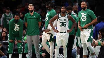 Los cambios veraniegos no han sido lo que prometían y los Celtics no dan con la tecla. Mal estreno de Udoka, guerras internas, derrotas, mal juego... El proyecto, a la deriva.