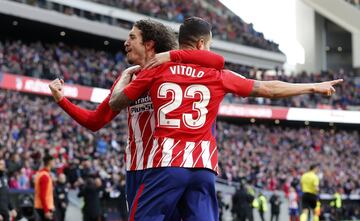 Vitolo celebra el 2-0.