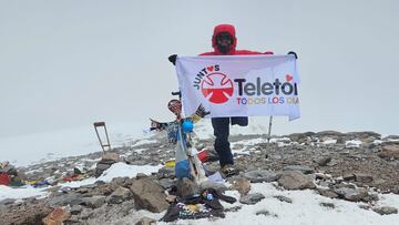 Ex deportista paralímpico chileno conquista la cumbre más alta de América: lo logró con una pierna