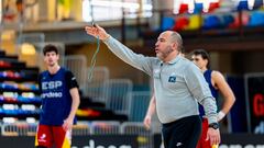 Chus Mateo descarta a Eric Vila y Miguel González para el doble duelo ante Ucrania