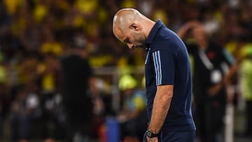 Argentina's head coach Javier Mascherano gestures after losing the South American U-20 championship group A first round football match against Colombia at the Pascual Guerrero Stadium in Cali, Colombia, on January 27, 2023. (Photo by JOAQUIN SARMIENTO / AFP)