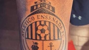Aficionado se tatúa logo de equipo; el club desaparece