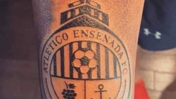 Aficionado se tatúa logo de equipo; el club desaparece