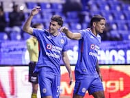 Jose Antonio Paradela celebrates his goal 1-0 with Gabriel Fernandez of Cruz Azul during the 3rd round match between Cruz Azul and Puebla as part of the Liga BBVA MX, Torneo Clausura 2026 at Cuauhtemoc Stadium, on January 17, 2026 in Puebla, Mexico.