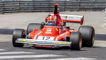 Leclerc pilota el Ferrari de Niki Lauda de 1974.