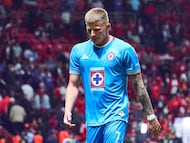 Mateusz Bogusz of Cruz Azul during the 17th round match between Toluca and Cruz Azul as part of the Liga BBVA MX, Torneo Clausura 2025 at Nemesio Diez Stadium, on April 19, 2025 in Toluca, Estadio de Mexico, Mexico.