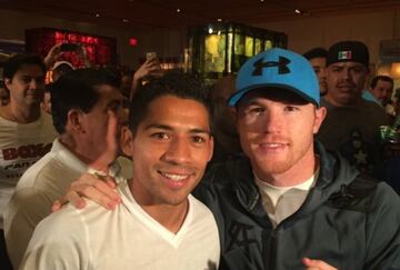 Canelo con Javier Aquino.