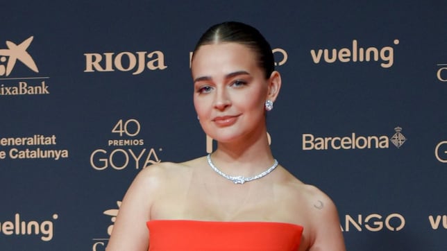 El deslumbrante vestido de Laura Escanes en la alfombra roja de los Goya