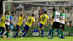 Alegr&iacute;a del C&aacute;diz tras el gol de &Aacute;lex Fern&aacute;ndez