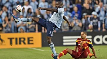 Es el líder de la defensa de los 'Wizards', fue el cuarto lugar de los futbolistas que recuperaron más balones en la temporada.