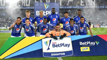 Jugadores de Millonarios antes de un partido por Liga BetPlay.