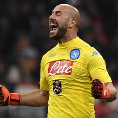 Sport: Reina se ha ofrecido al Barcelona por si se va Bravo