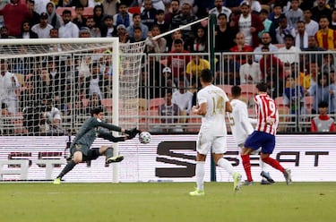 A Courtois le pone Arabia