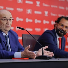 Castro intenta enterrar las hostilidades con Monchi