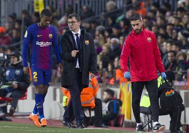 Barcelona face a month without Nelson Semedo