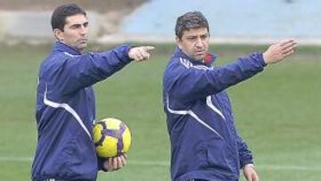 <b>ESPERANZA. </b>Gay y Nayim, durante el entrenamiento de ayer en la Ciudad Deportiva.