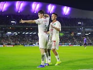 Armando Gonzalez celebrates his goal 0-2 with Roberto Alvarado of Guadalajara during the 5th round match between Mazatlan FC and Guadalajara as part of the Liga BBVA MX, Torneo Clausura 2026 at El Encanto Stadium, on February 06, 2026 in Mazatlan, Sinaloa, Mexico.
