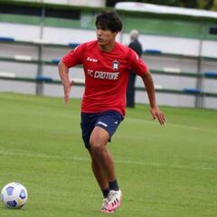 DT de Crotone elogió a Luis Rojas y aclaró por qué no debuta