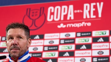 Simeone, en la rueda de prensa antes de medirse al Barça en la ida de las semifinales de Copa. / Juan Aguado.
