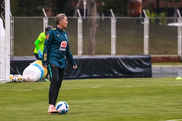 Luego de la victoria ante Paraguay, la Selección Femenina de Brasil volvió a trabajos de campo en la cancha de la Universidad Industrial de Santander, esta vez con miras a la gran final de la Copa América Femenina ante Colombia.