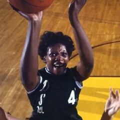 Muere una leyenda: Lusia Harris, la única mujer drafteada en la NBA