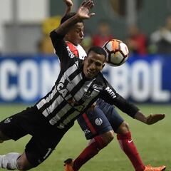 Huachipato arremete contra el Mineiro por la deuda de Otero