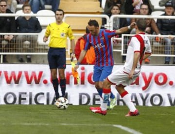 Gol 0-1 DE Víctor Casadesús a pase de Xumetra