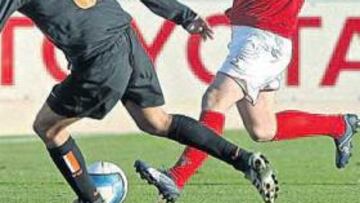 <b>PUESTA A PUNTO. </b>Iban Zubiaurre participó en el partidillo celebrado ayer ante el filial del Valencia.