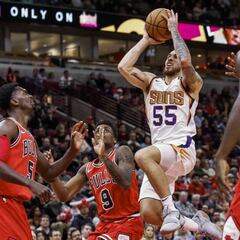 Mike James, pionero: pasa de un contrato dual a uno estándar