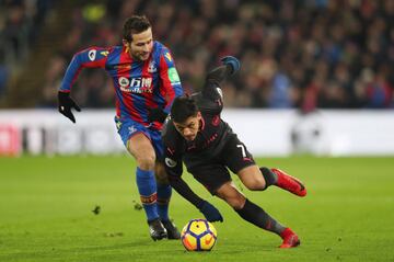 Alexis Sánchez anotó dos goles en la victoria de Arsenal sobre Crystal Palace.