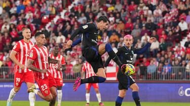 Morata, en una acción del partido ante el Almería.