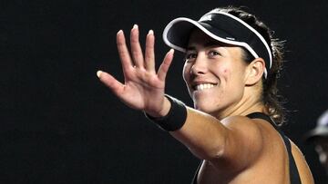 Muguruza, ante la historia: "Ojal¨¢ pueda ser yo la maestra"