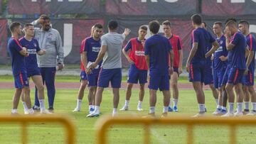 Los jugadores del Atlético en el entrenamiento.