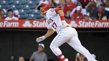 El tercer MVP de Trout representa el quinto en la historia de Los Angeles Angels. Anteriormente solo lo habían logrado dos jugadores: Vladimir Guerrero (2004) y Don Baylor (1979).