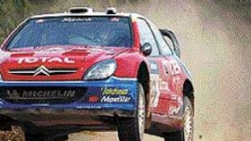 <b>A MEDIAS.</B> Sainz no se quedó satisfecho con el resultado final