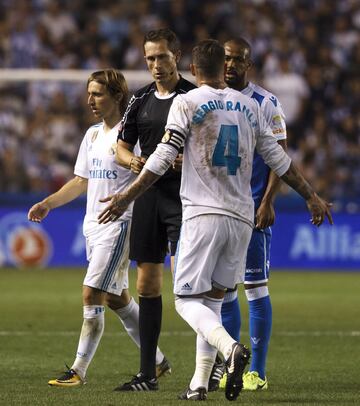 Sergio Ramos is sent off in stoppage time. His 23rd career dismissal.