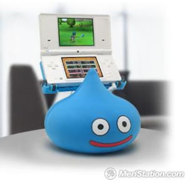 Varios accesorios acompañan el lanzamiento japonés de Dragon Quest IX