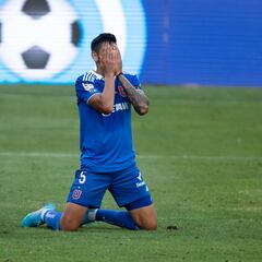 La U desvincula a un extranjero