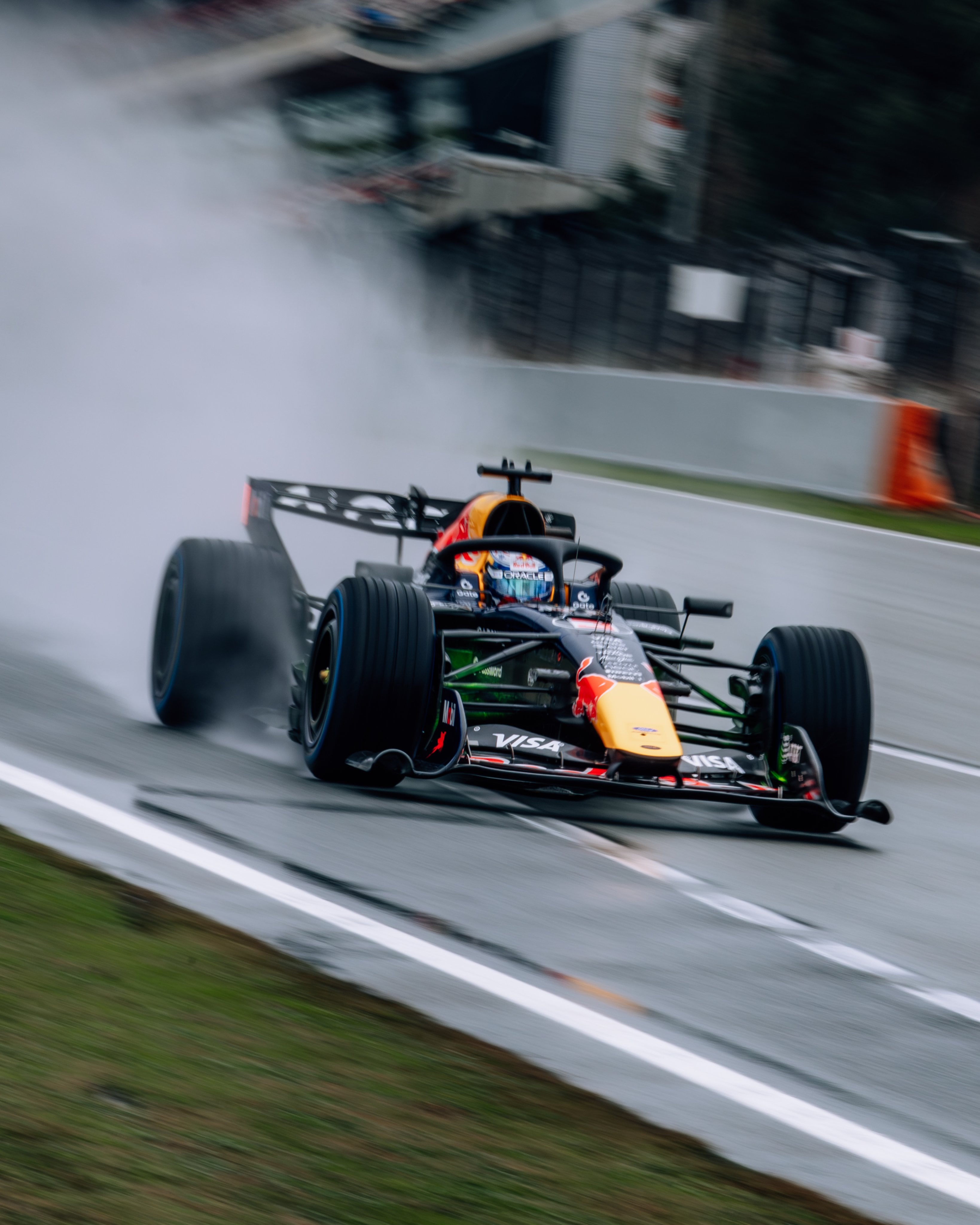 Max Verstappen (Red Bull RB22). Barcelona, España. F1 2026.