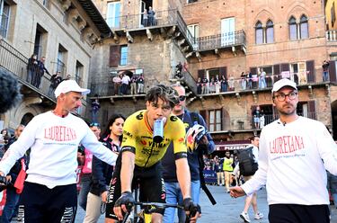 Wout Van Aert fue el ganador de la etapa.