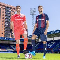 La “familia” armera acoge para la causa a Fuzato y Carrillo