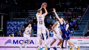 El Río Breogán, con una actuación destacada de Dzanan Musa, que firmó 21 puntos, se impuso al MoraBanc Andorra, que queda muy tocado.