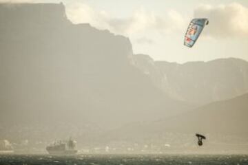 El rider británico de kite ganó en 2016 y en esta edición ha sido segundo.