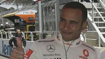 <b>RENOVADO. </b>Hamilton seguirá en McLaren, por lo menos, hasta 2012.