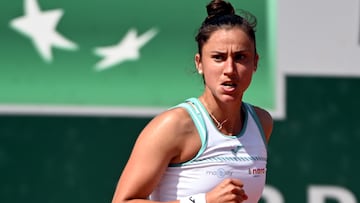 Paris (France), 30/05/2023.- Sara Sorribes Tormo of Spain reacts as she plays Clara Burel of France in their Women's Singles first round match during the French Open Grand Slam tennis tournament at Roland Garros in Paris, France, 30 May 2023. (Tenis, Abierto, Francia, España) EFE/EPA/CAROLINE BLUMBERG
